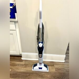 Bissel steam mop with two mop pads
